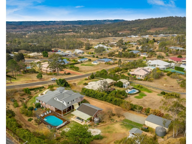 1 Clayton Court, Cotswold Hills QLD 4350