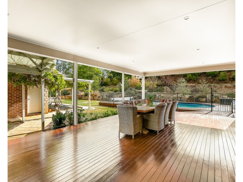 1 Clayton Court, Cotswold Hills QLD 4350