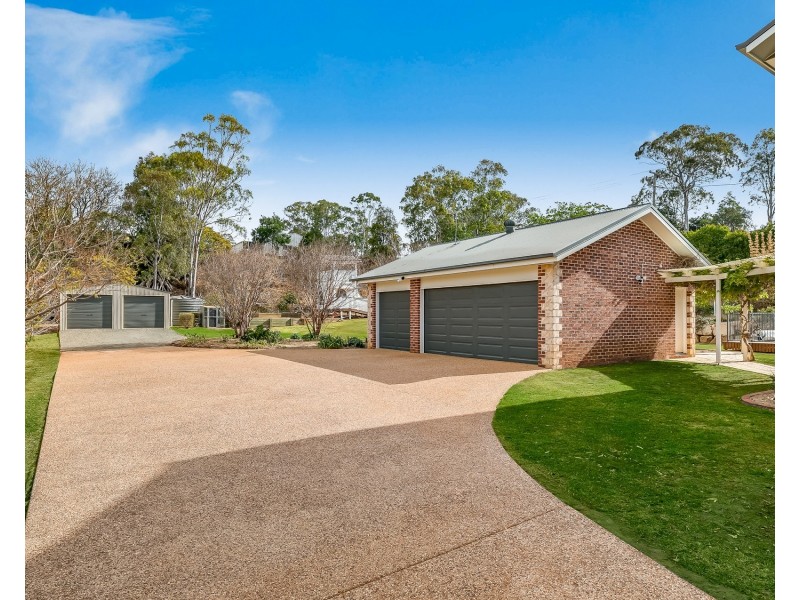 1 Clayton Court, Cotswold Hills QLD 4350