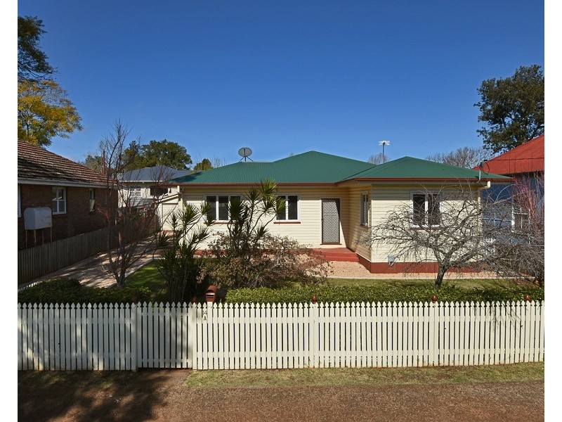 14a  Eton Street, East Toowoomba QLD 4350