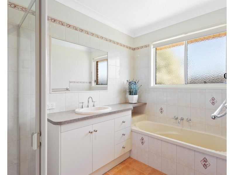 13 Gregory Court, Highfields QLD 4352
