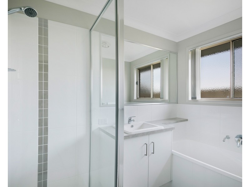 10  Dove Crescent, Kleinton QLD 4352