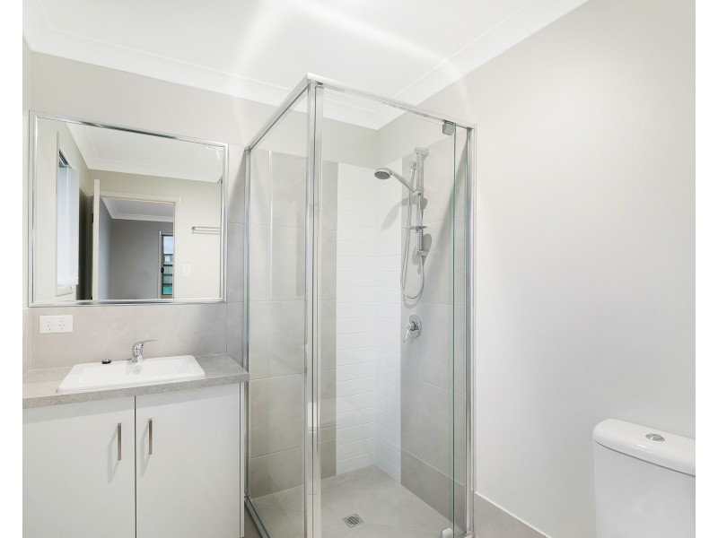 10  Dove Crescent, Kleinton QLD 4352