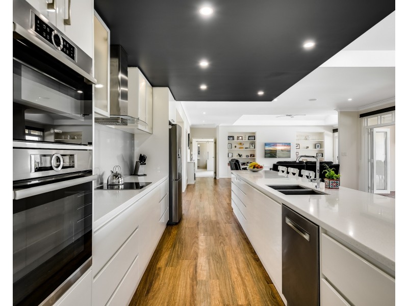 26 Beauly Drive, Top Camp QLD 4350