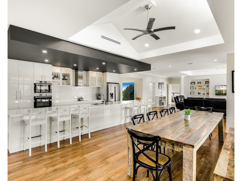 26 Beauly Drive, Top Camp QLD 4350