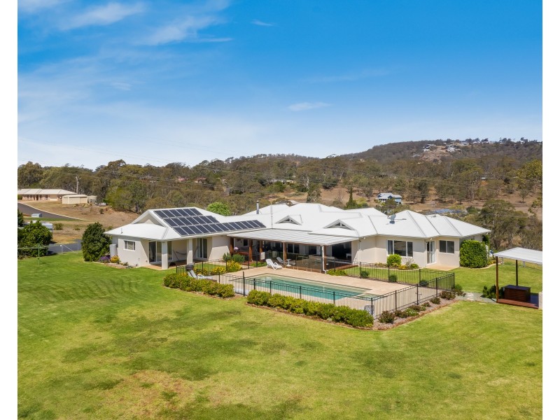 26 Beauly Drive, Top Camp QLD 4350