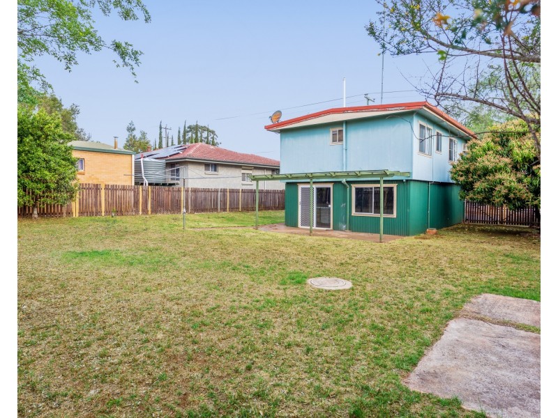 271 Alderley Street, Centenary Heights QLD 4350