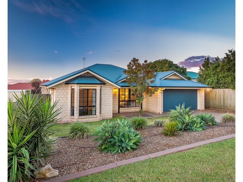 77 Pillar Street, Middle Ridge QLD 4350