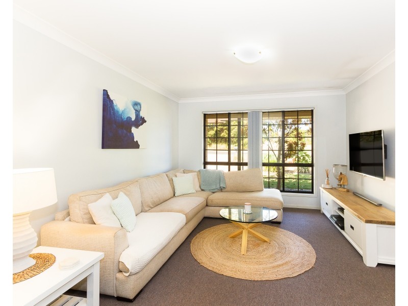 77 Pillar Street, Middle Ridge QLD 4350
