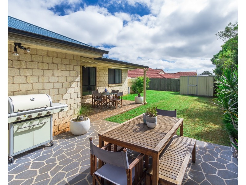 77 Pillar Street, Middle Ridge QLD 4350