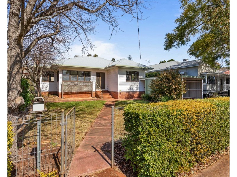 8 Campbell St., East Toowoomba QLD 4350
