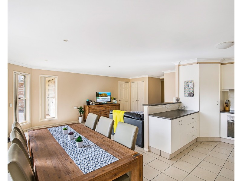 2/2  Balanga Court, South Toowoomba QLD 4350