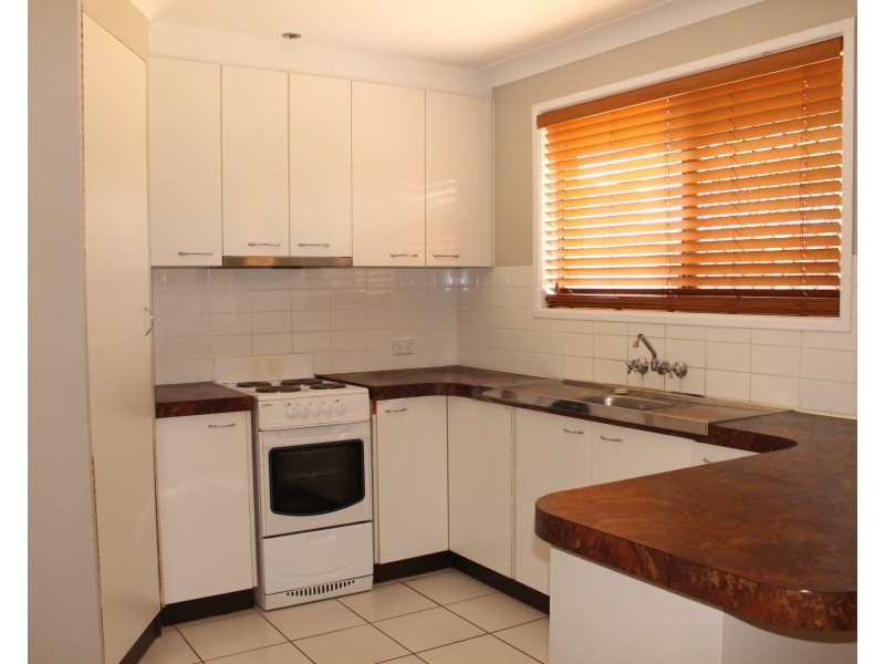 6 Carey Street, Kearneys Spring QLD 4350