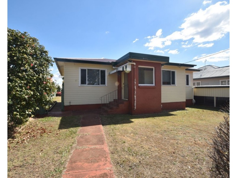 37 Gladstone Street, Newtown QLD 4350