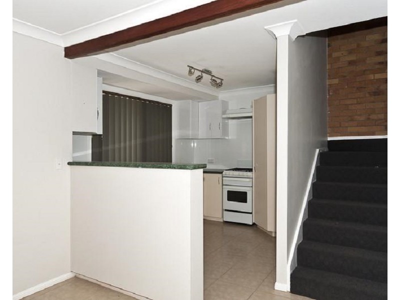 7/248  James Street, Harristown QLD 4350