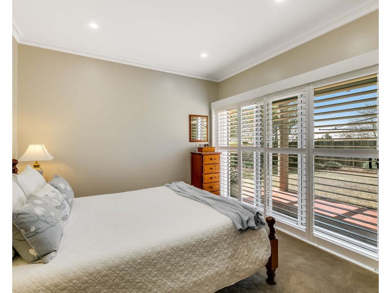 24 Ethan Street, Middle Ridge QLD 4350