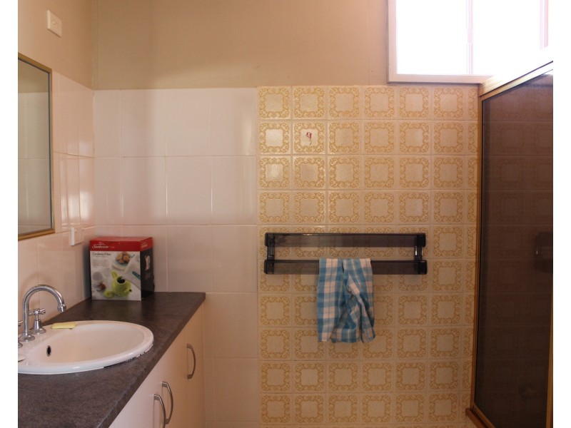 4/277 Bridge Street, Newtown QLD 4350