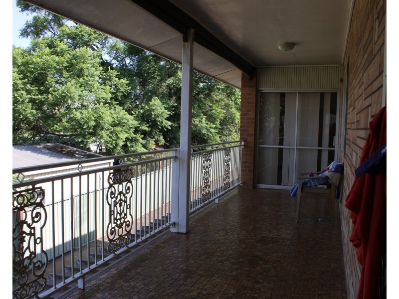 4/277 Bridge Street, Newtown QLD 4350