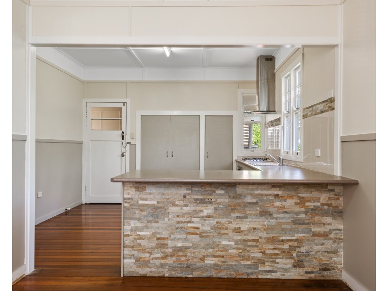 74C Mackenzie Street, Mount Lofty QLD 4350