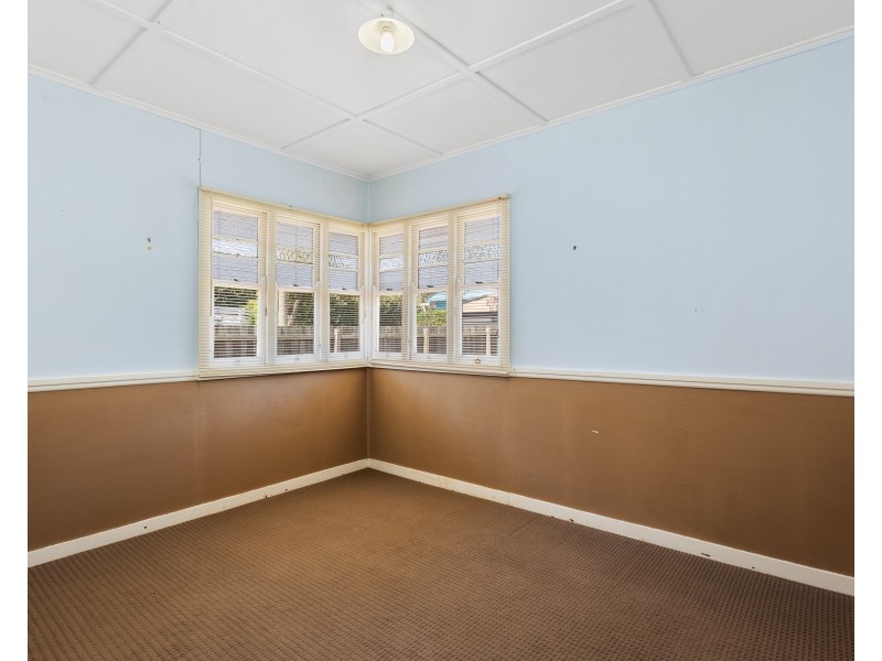74C Mackenzie Street, Mount Lofty QLD 4350