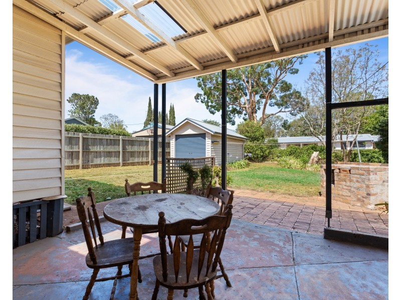 74C Mackenzie Street, Mount Lofty QLD 4350