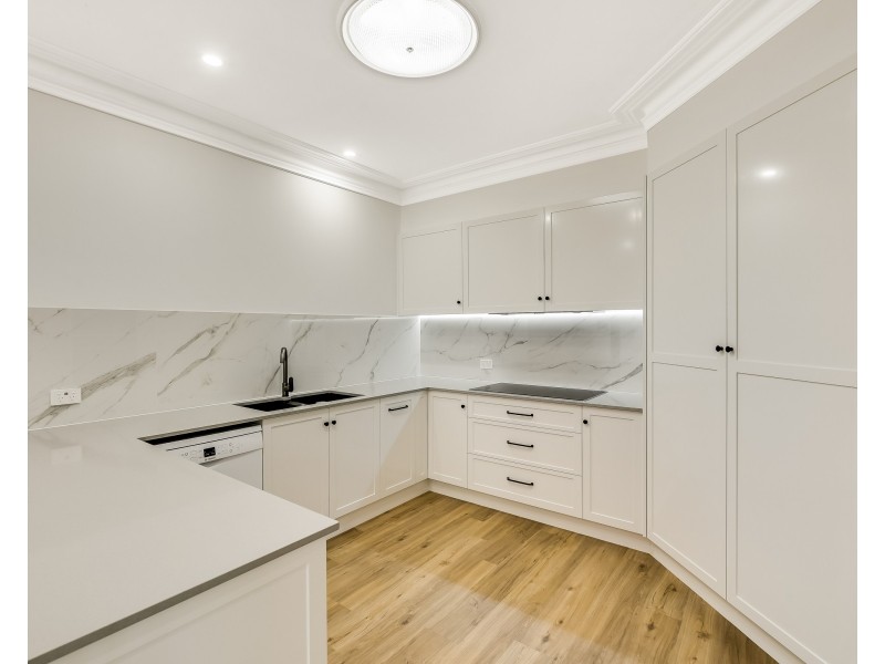 8 Purnawilla Court, Middle Ridge QLD 4350