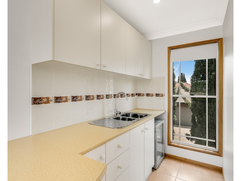 8 Purnawilla Court, Middle Ridge QLD 4350