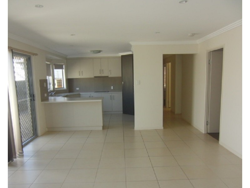 2/14 Mason Court, Kearneys Spring QLD 4350