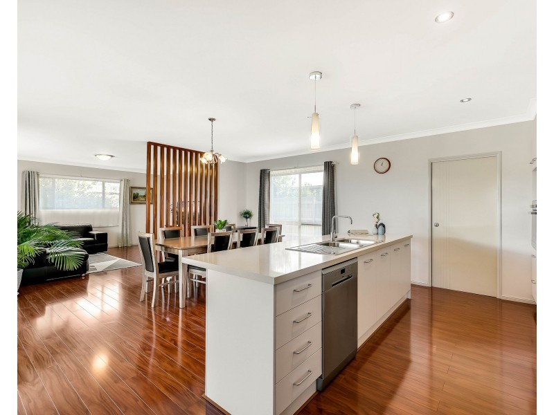 18 Tarlington Street, Middle Ridge QLD 4350
