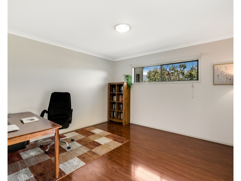 18 Tarlington Street, Middle Ridge QLD 4350
