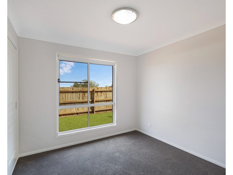 4 Renshaw Crescent, Kearneys Spring QLD 4350