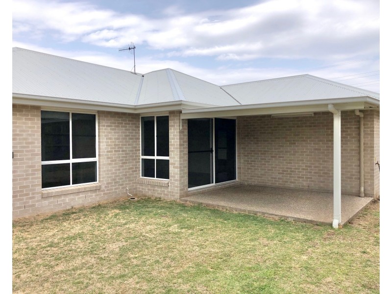 4 Renshaw Crescent, Kearneys Spring QLD 4350