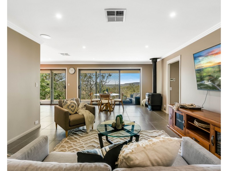 14 Inadale Court, Middle Ridge QLD 4350