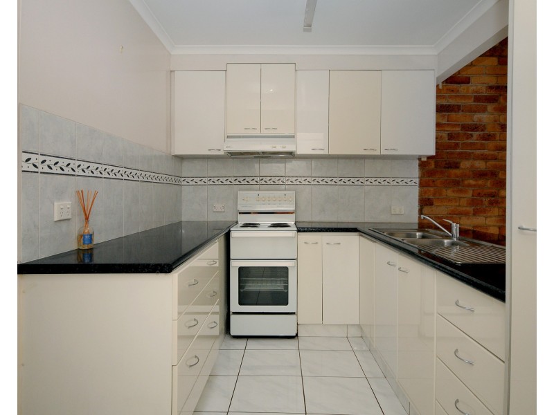 2/39  Anzac Ave, Newtown QLD 4305