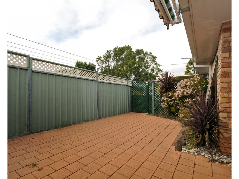 2/39  Anzac Ave, Newtown QLD 4305