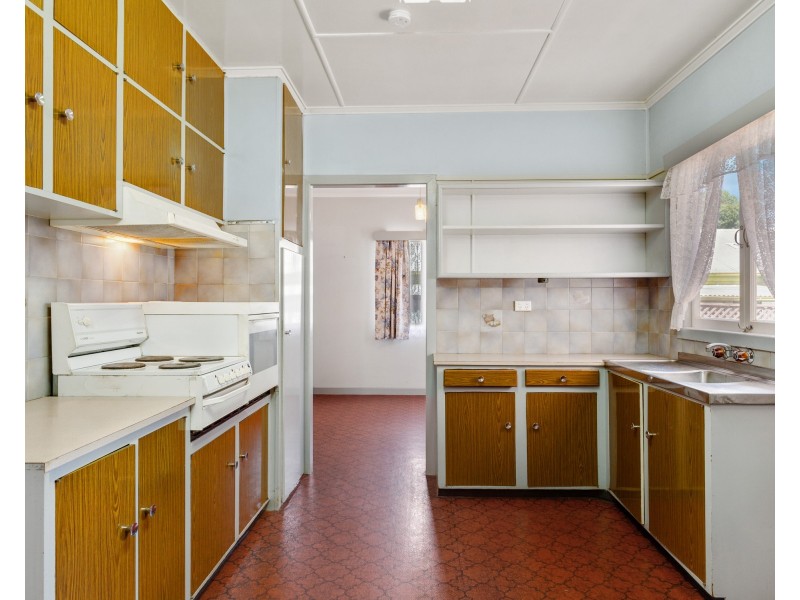 22 Welcombe Avenue, Rockville QLD 4350