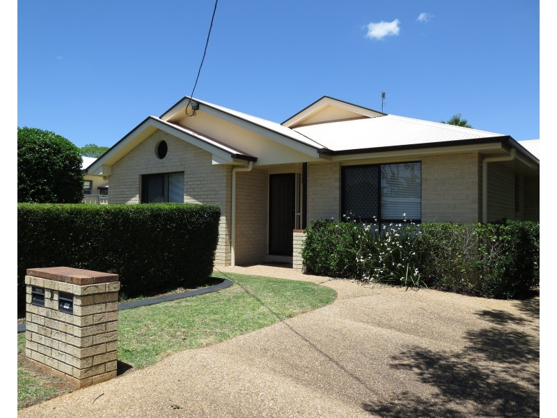 1/5 Leichhardt Street, Centenary Heights QLD 4350