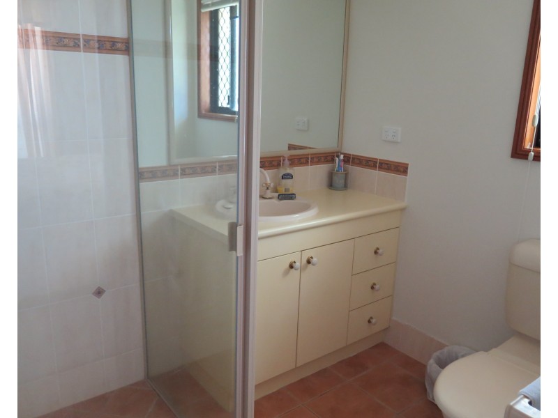 1/5 Leichhardt Street, Centenary Heights QLD 4350