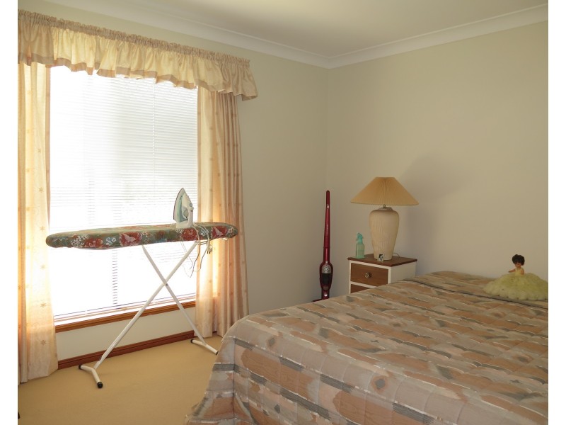 1/5 Leichhardt Street, Centenary Heights QLD 4350