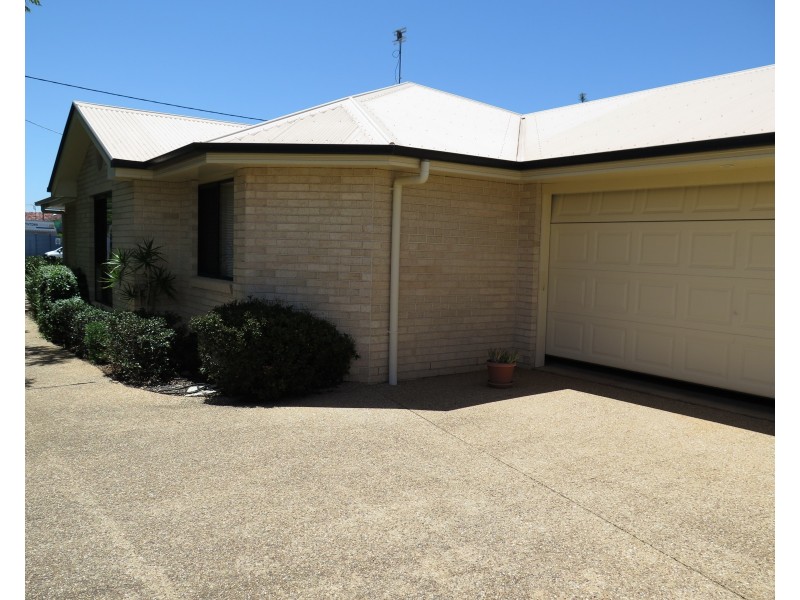 1/5 Leichhardt Street, Centenary Heights QLD 4350