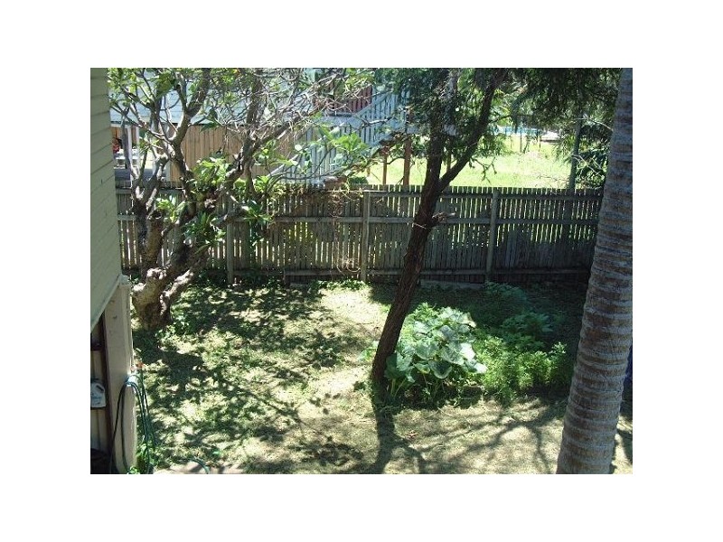 31 Hughes Street, Hermit Park QLD 4812