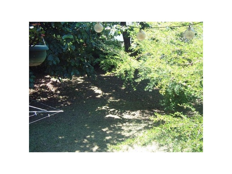 31 Hughes Street, Hermit Park QLD 4812