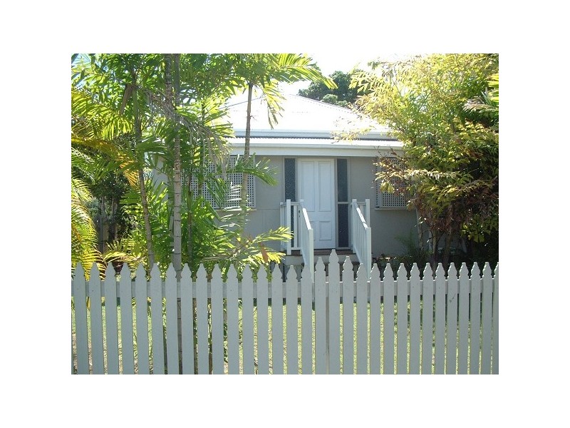 33 Estate Street, West End QLD 4810