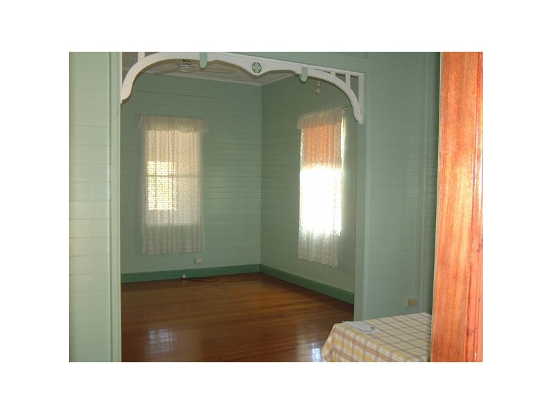 33 Estate Street, West End QLD 4810