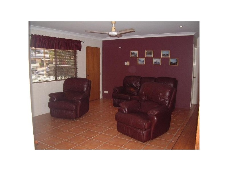 27 Whitsunday Drive, Kirwan QLD 4817