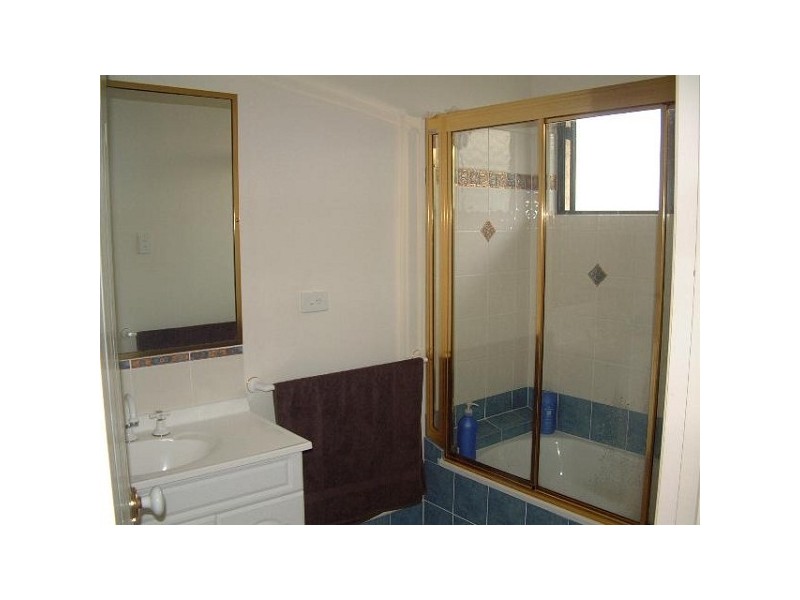 18 Squires Crescent, Kirwan QLD 4817