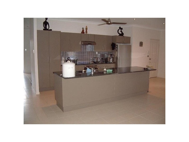 28 Daintree Drive, Bushland Beach QLD 4818