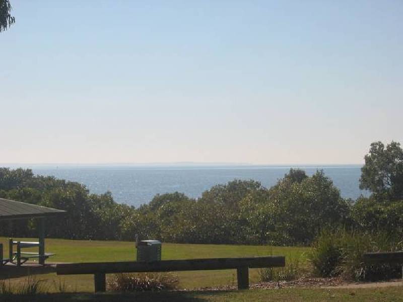 713 ESPLANADE, Lota QLD 4179