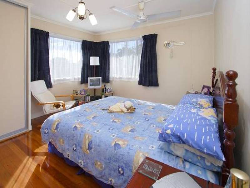 32 Glading Street, Manly West QLD 4179