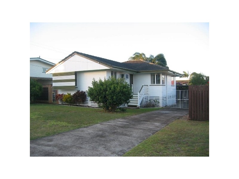 32 Natasha Street, Wynnum West QLD 4178